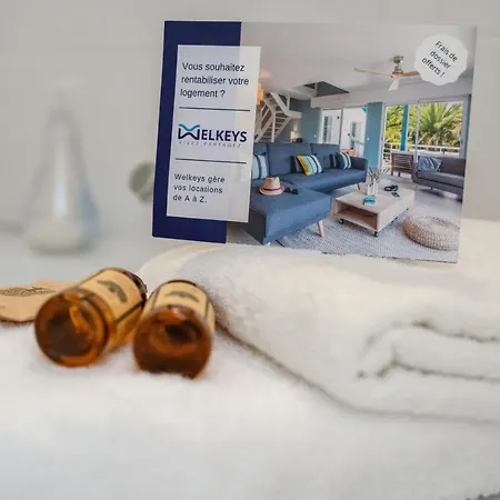 Nice Studio With Terrace 3 Min From The Beach In Six-fours - Welkeys Apartment *